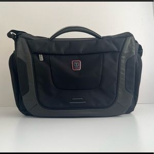 Tumi Tech Laptop Briefcase, Black nylon